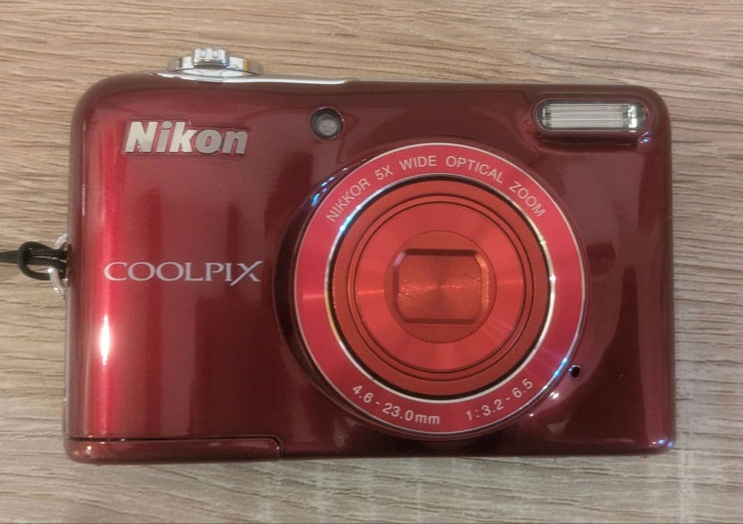 ♥ほぼ新品・未使用品♥ニコン Nikon COOLPIX L30 レッド