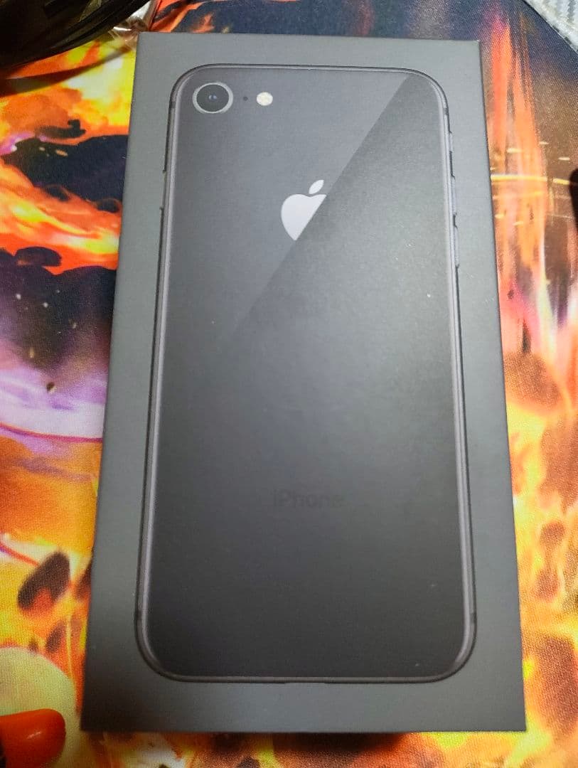 Apple iPhone 8 スペースグレー 本体　265gb