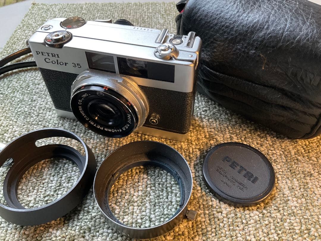 完動機　ペトリPETRI Color 35 フィルムカメラ