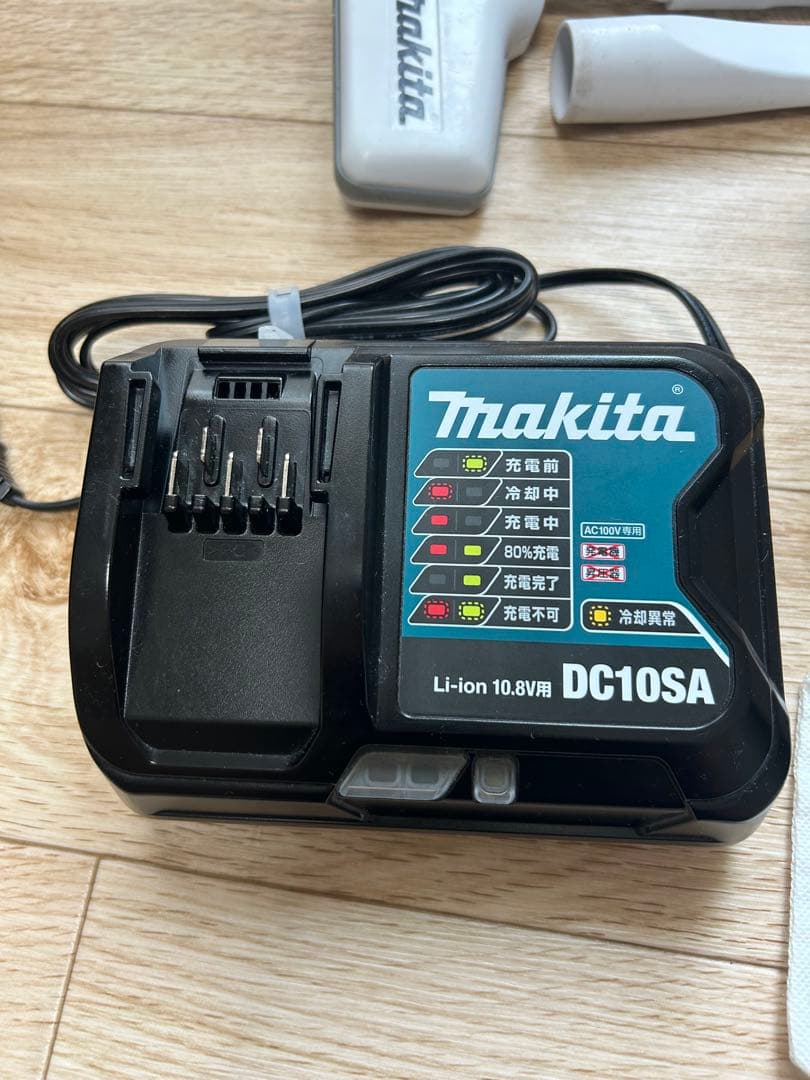 マキタCL107FD 掃除機