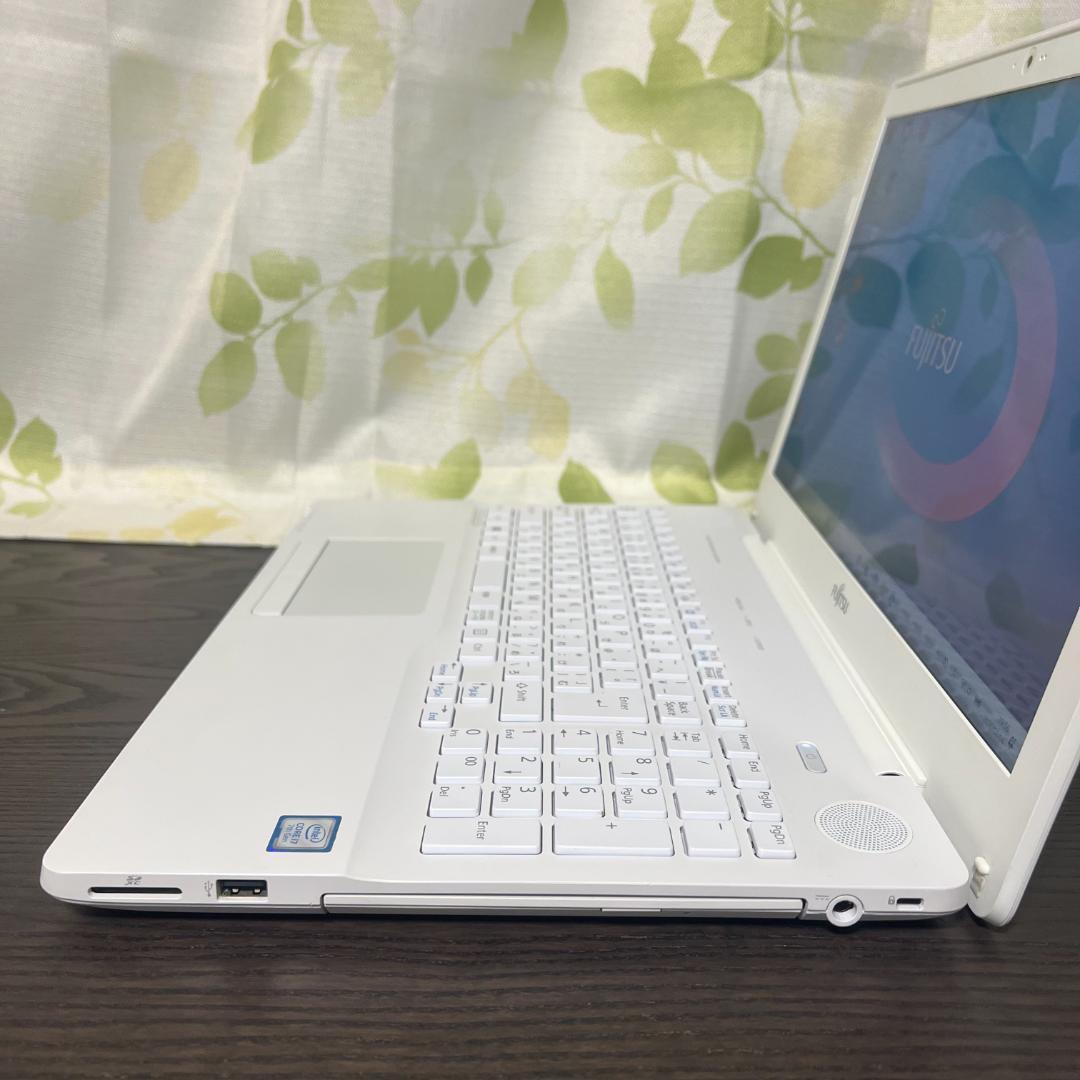 富士通 LIFEBOOK✨SSD256GB☆Core i7☆メモリ8GB