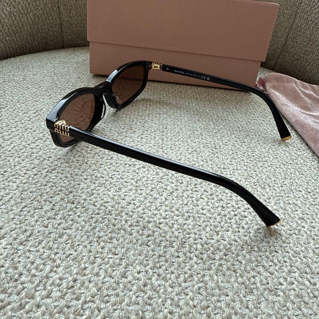 Miu Miu リガード サングラス