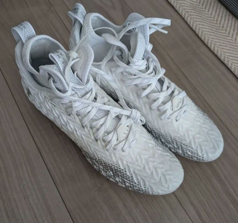 限界価格！UA SPOTLIGHT CLONE 3.0 アメフト スパイク