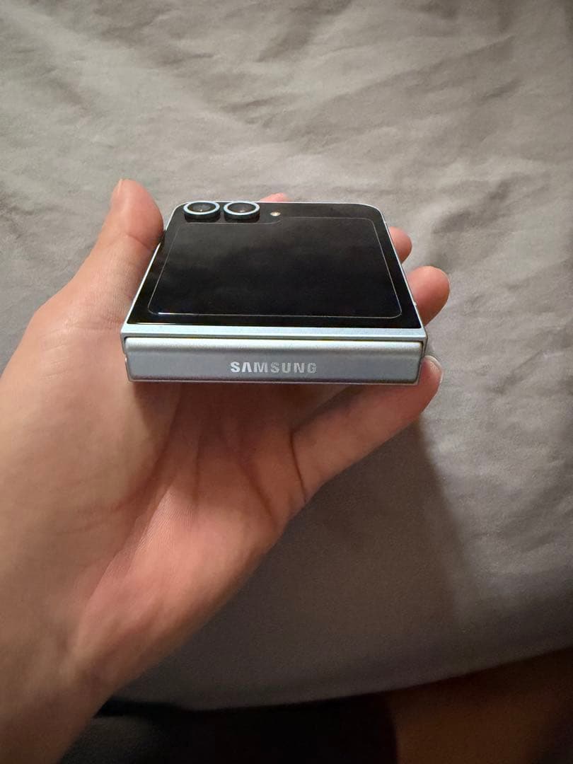 あ*る様 Samsung Galaxy Z Flip6 本体