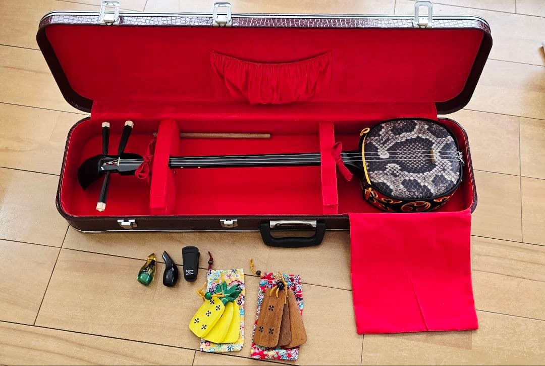 三線　【初心者向けセット・合皮】　オマケ付き