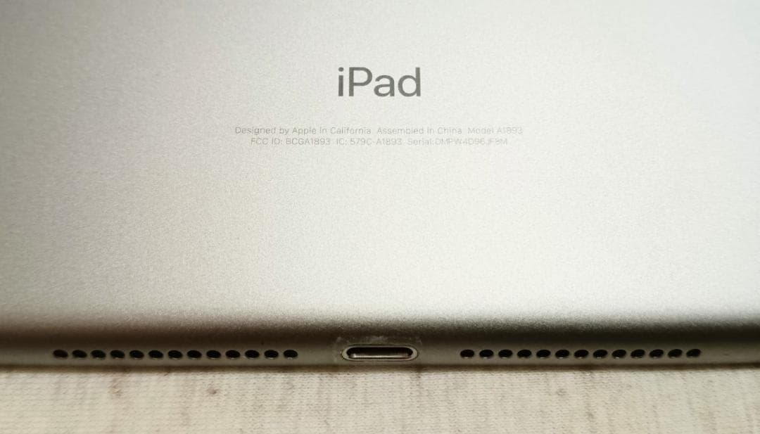 Apple iPad 第6世代 128GB スペースグレイ