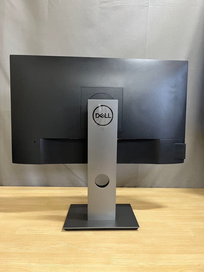 Dell P2419HC 23.8インチモニター　USB TYPE-C機能
