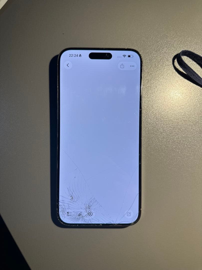 iPhone 15 pro max 256GB 箱有り　ひび割れあり