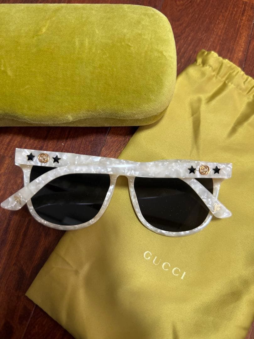 W*!様 GUCCI ホワイト・クリア サングラス