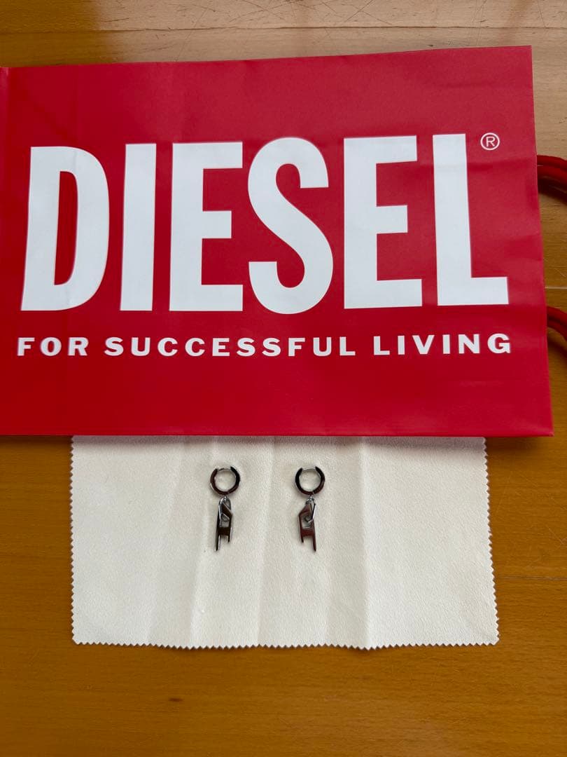 DIESEL リング型ピアス ステンレス