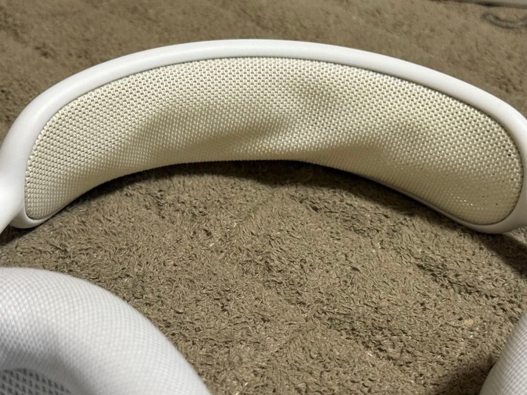 AirPods MAX シルバー　中古