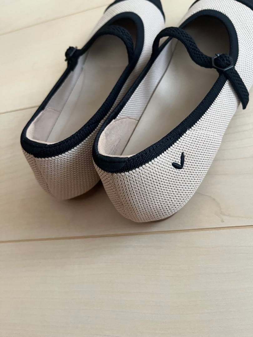 VIVAIA アーモンドトゥ メリージェーン フラットシューズ