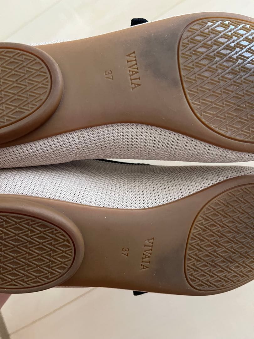 VIVAIA アーモンドトゥ メリージェーン フラットシューズ