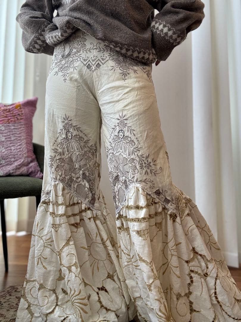 【ゆうりん】アイボリー リメイク フレアパンツ ビンテージクロス レース