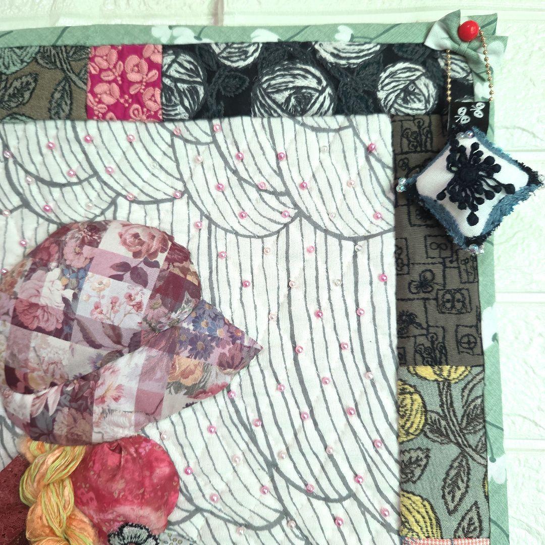 ハンドメイド　パッチワーク　スーちゃんタペストリー