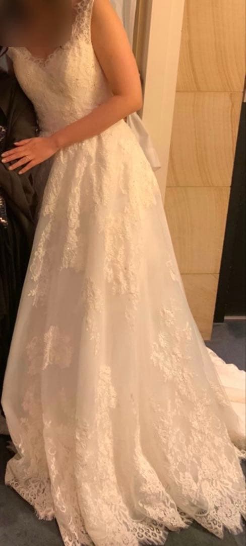 ココメロディ チュール レース ビジュー Vネック ウェディングドレス 9号