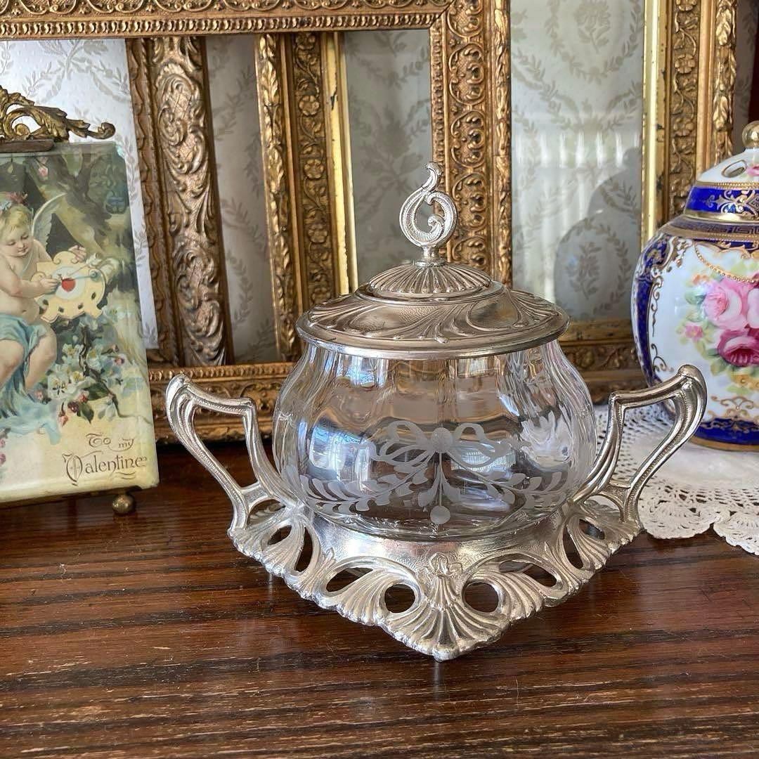 ♪フランスアンティーク リボンのガラスポットシュガーポットボンボニエール小物入れ