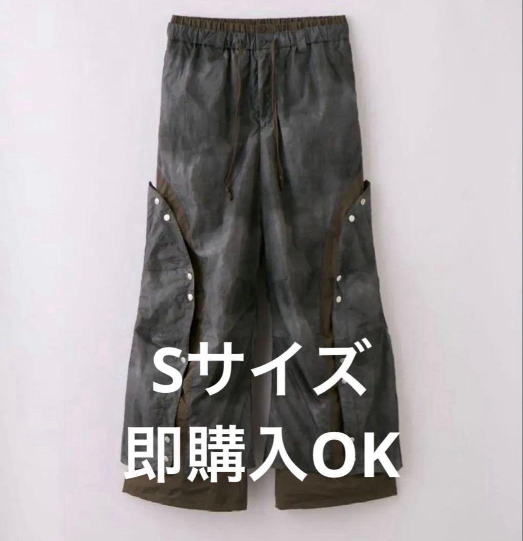 GRANCY　ボタンレイヤードデザインナイロンパンツ グレー