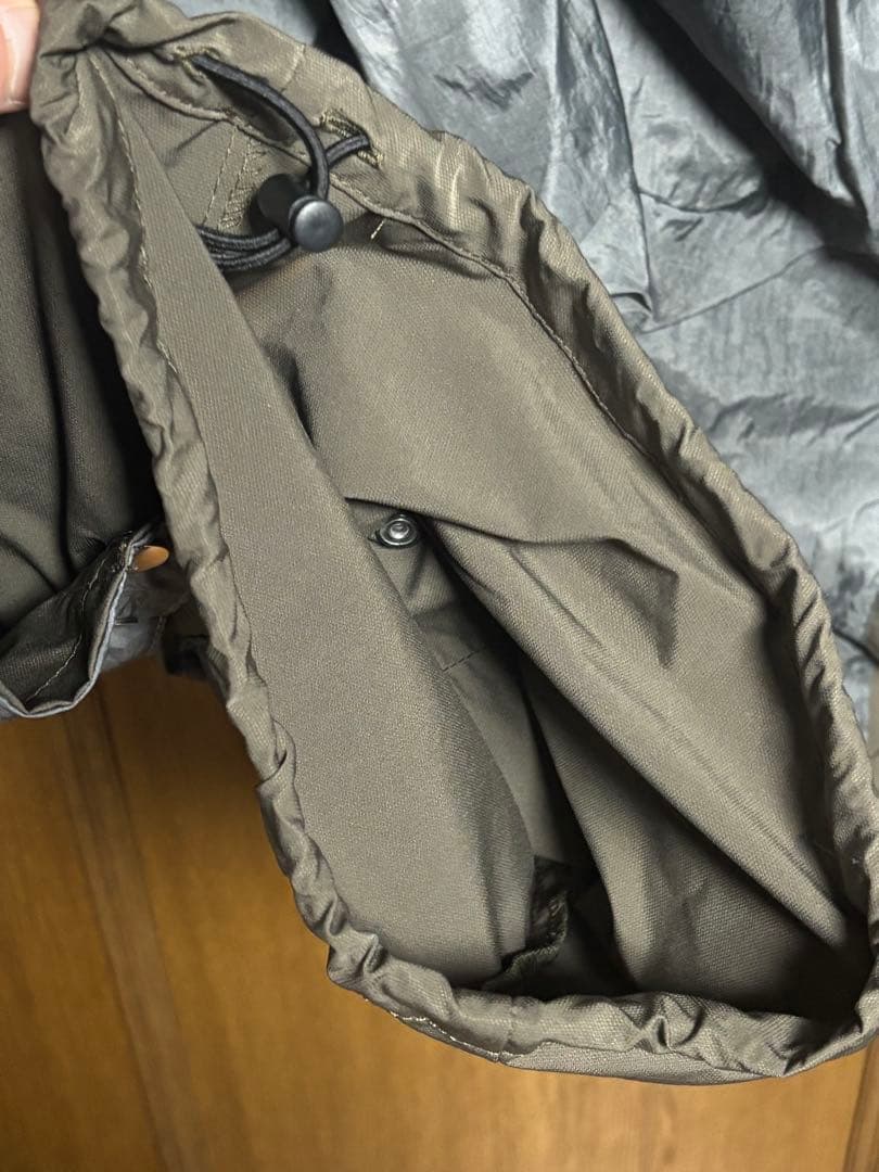 GRANCY　ボタンレイヤードデザインナイロンパンツ グレー