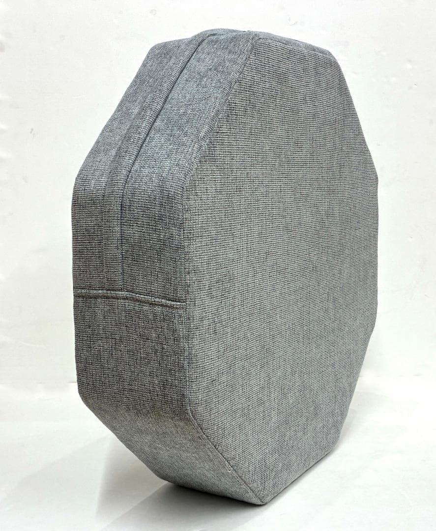 グレー色のジムテリア トランポリン