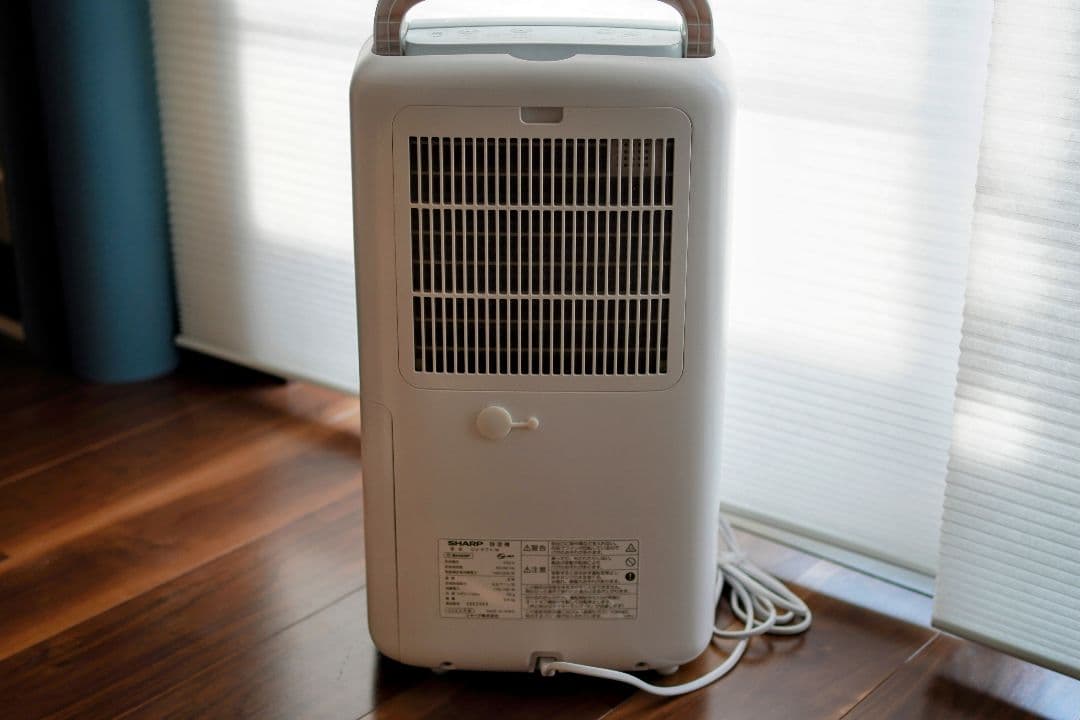 シャープ CV-P71-W 衣類乾燥 除湿機 8畳 パワフル除湿 衣類消臭運転