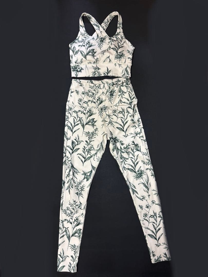 emmi ボタニカル柄 ヨガウェアセット サイズ1