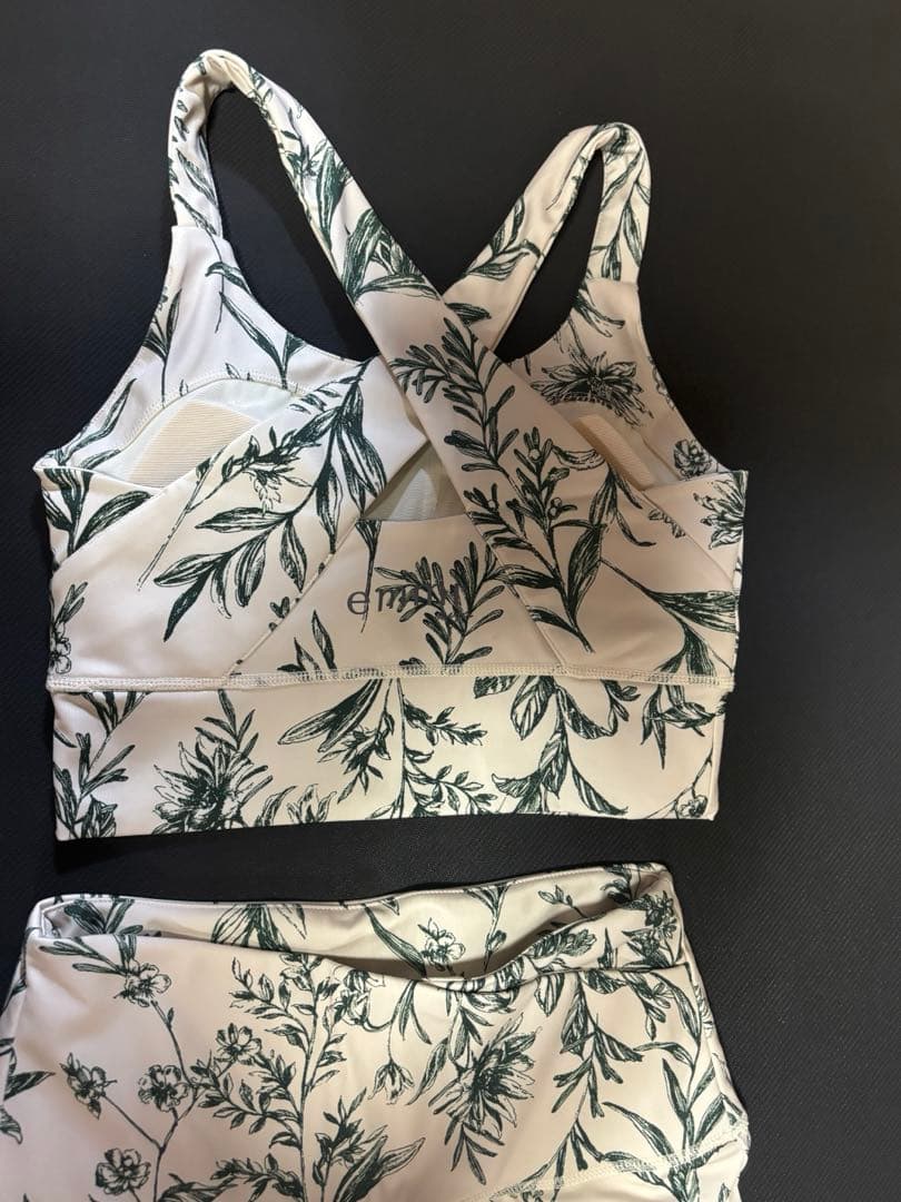 emmi ボタニカル柄 ヨガウェアセット サイズ1