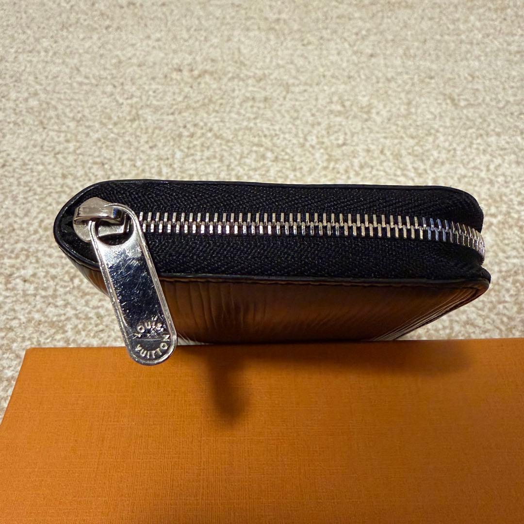 LOUIS VUITTON ジッピー・パース ブラック