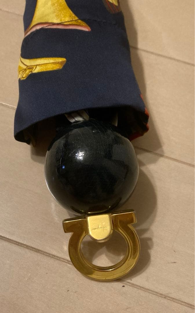 フェラガモ　Ferragamo ガンチーニ 靴と花のデザイン 折りたたみ傘　希少