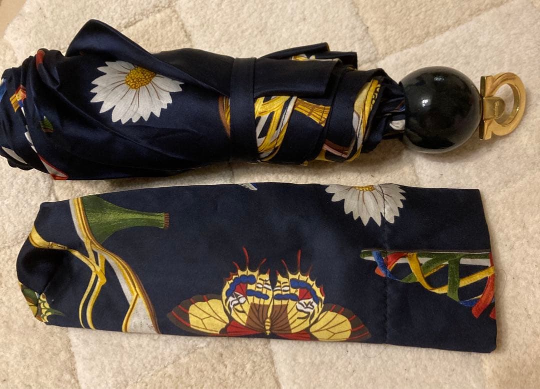 フェラガモ　Ferragamo ガンチーニ 靴と花のデザイン 折りたたみ傘　希少