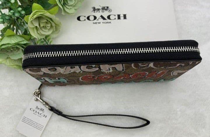 新品未使用コーチ長財布シグネチャーロングジップブラウンレディース送料無料即日発送