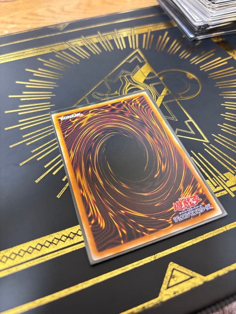 遊戯王　リボルバー・ドラゴン　レリーフ