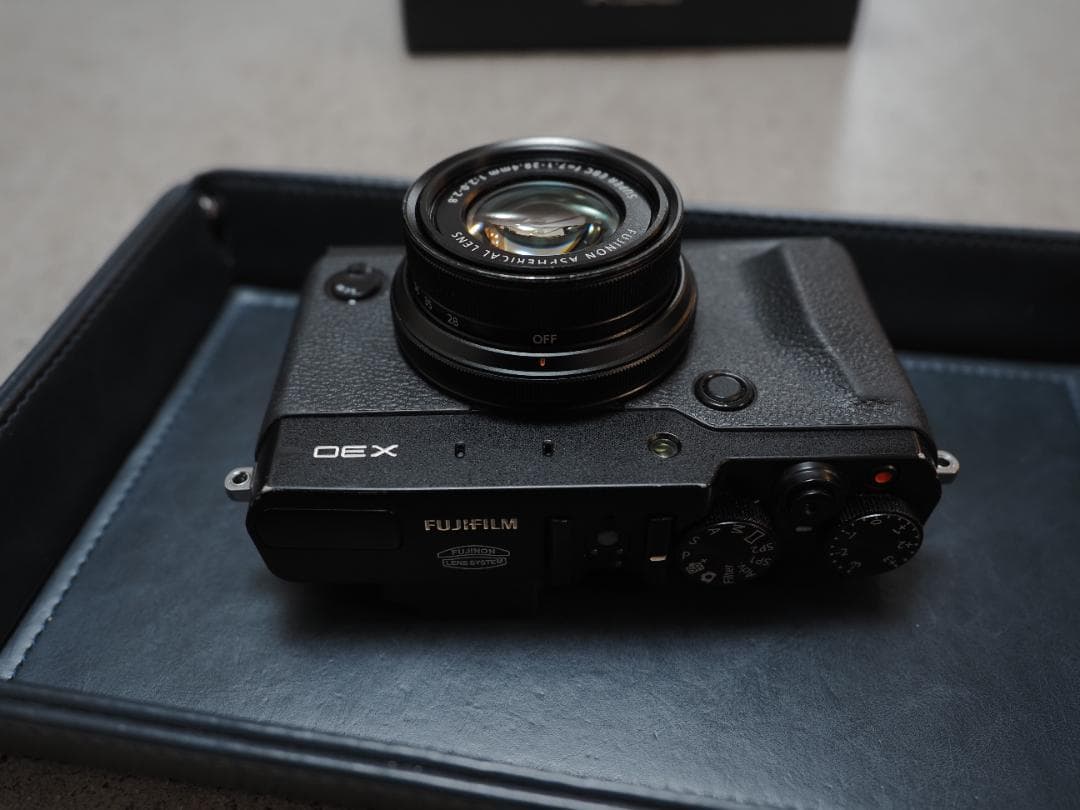 FUJIFILM フジフィルム X30