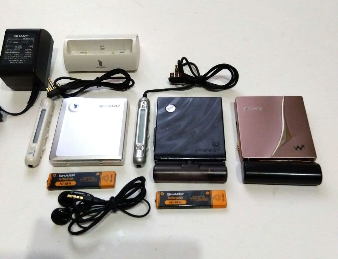 MD 3台　シャープ MD-DS77　ソニー MZ-E720　他　状態は本文に