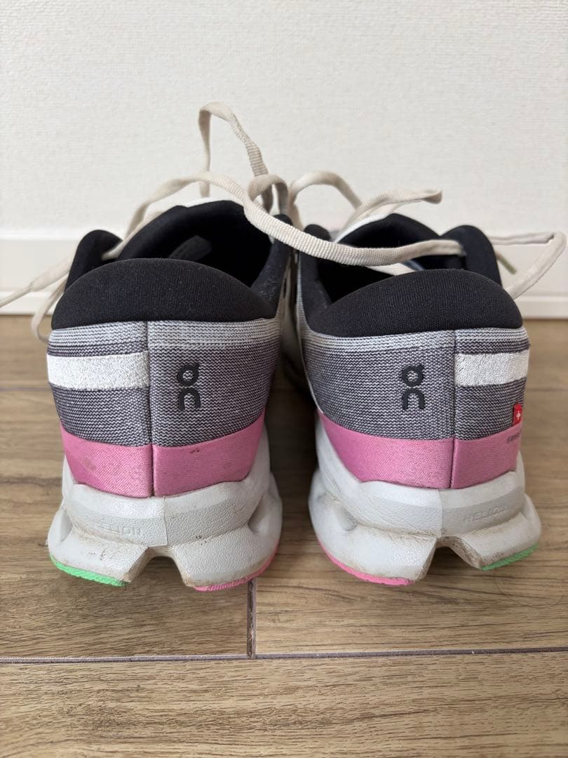 スパイク・シューズ On Cloudsurfer2 25.5cm