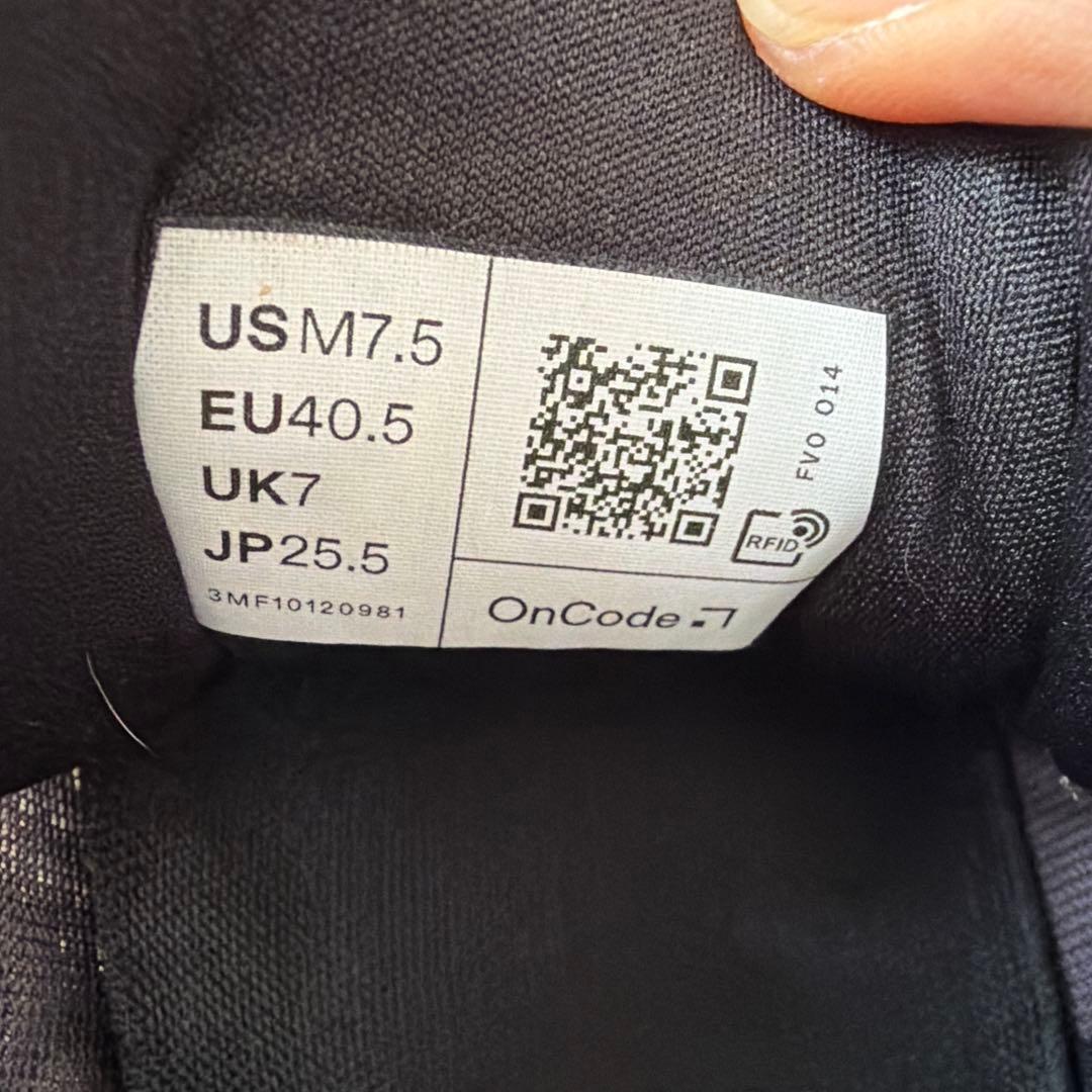 スパイク・シューズ On Cloudsurfer2 25.5cm