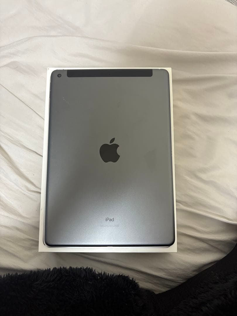 Apple Ipad 第8世代32gb simフリーバテッリー容量86%