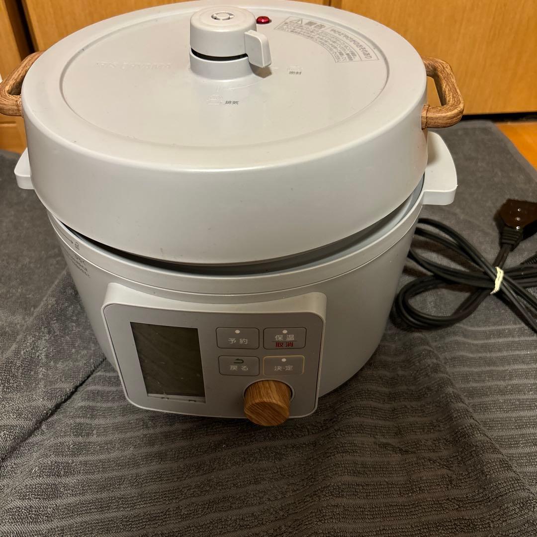 18日まで限定値下げ　アイリスオーヤマブルーグレー 電気圧力鍋 ４L