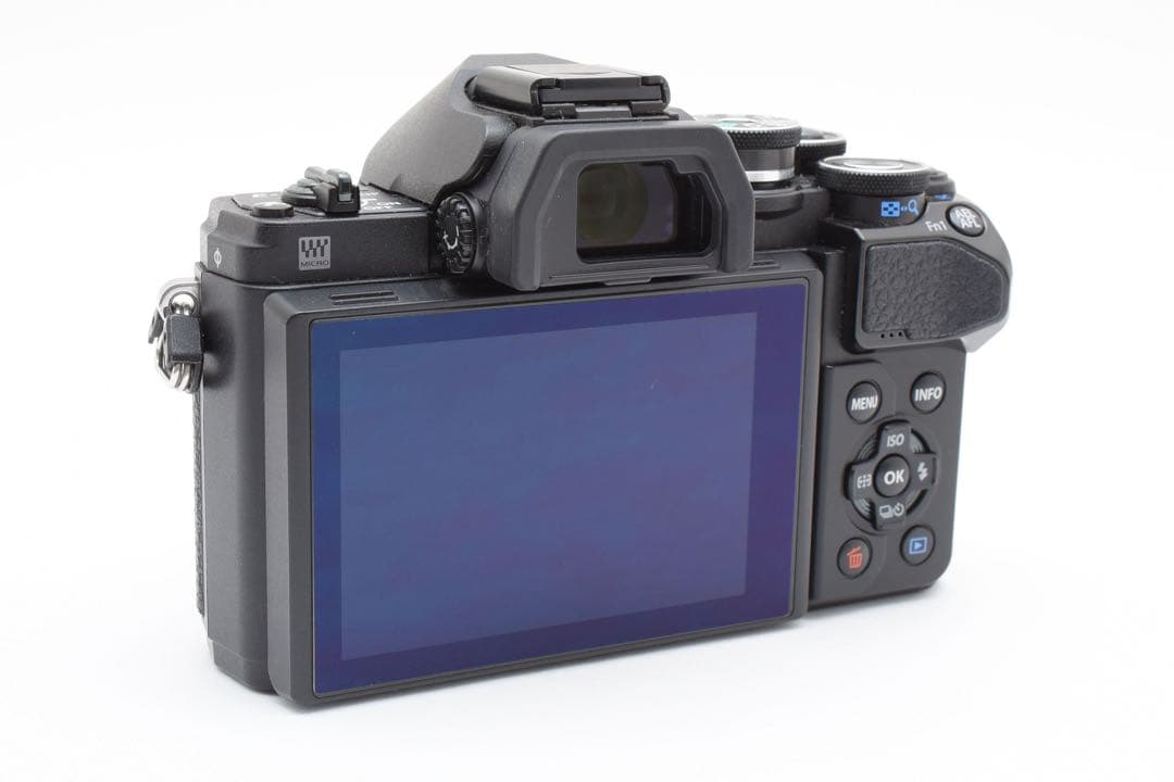 【新品数】OLYMPUS E-M10 Mark III ダブルズーム