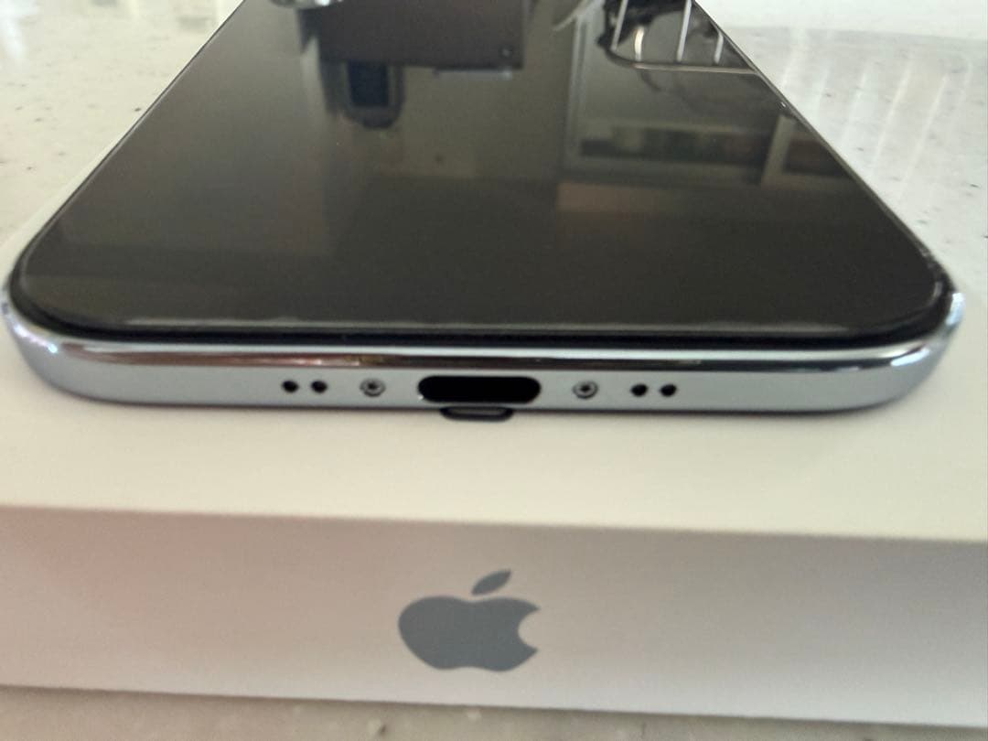 ⭐︎極美品　iPhone Air 256MB スカイブルー　SIMフリー