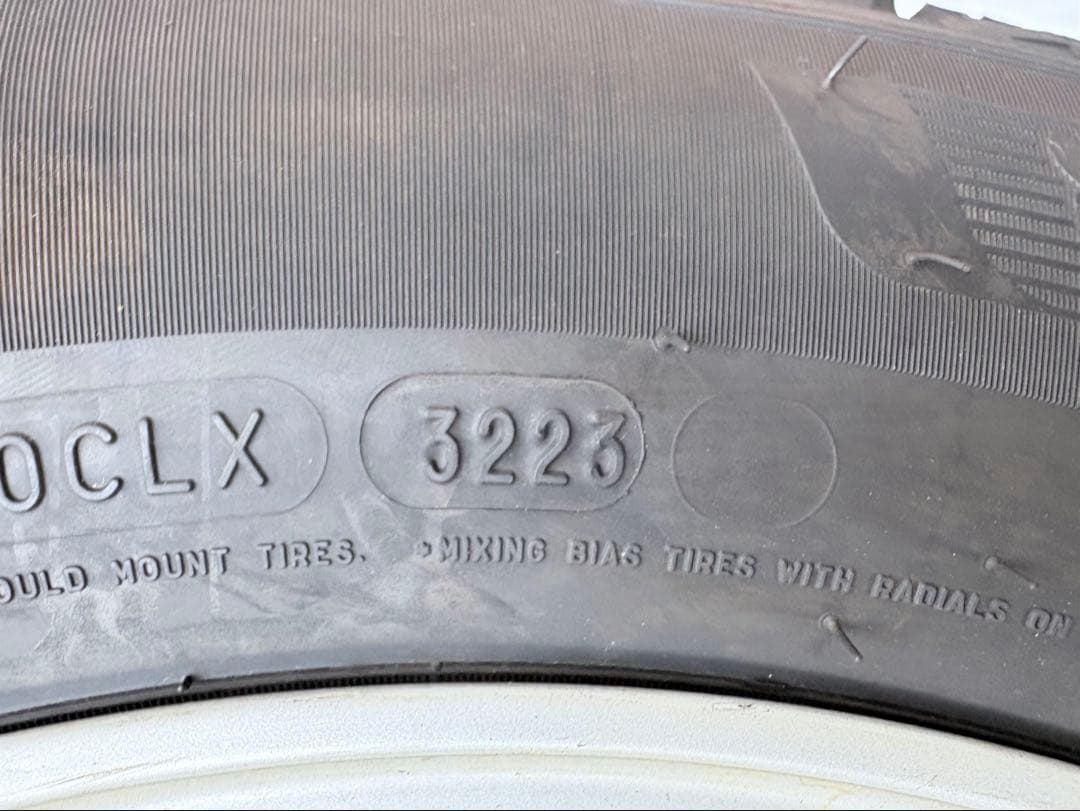 MICHELIN X-ICE 215/60R16 2023年製　トヨタ用