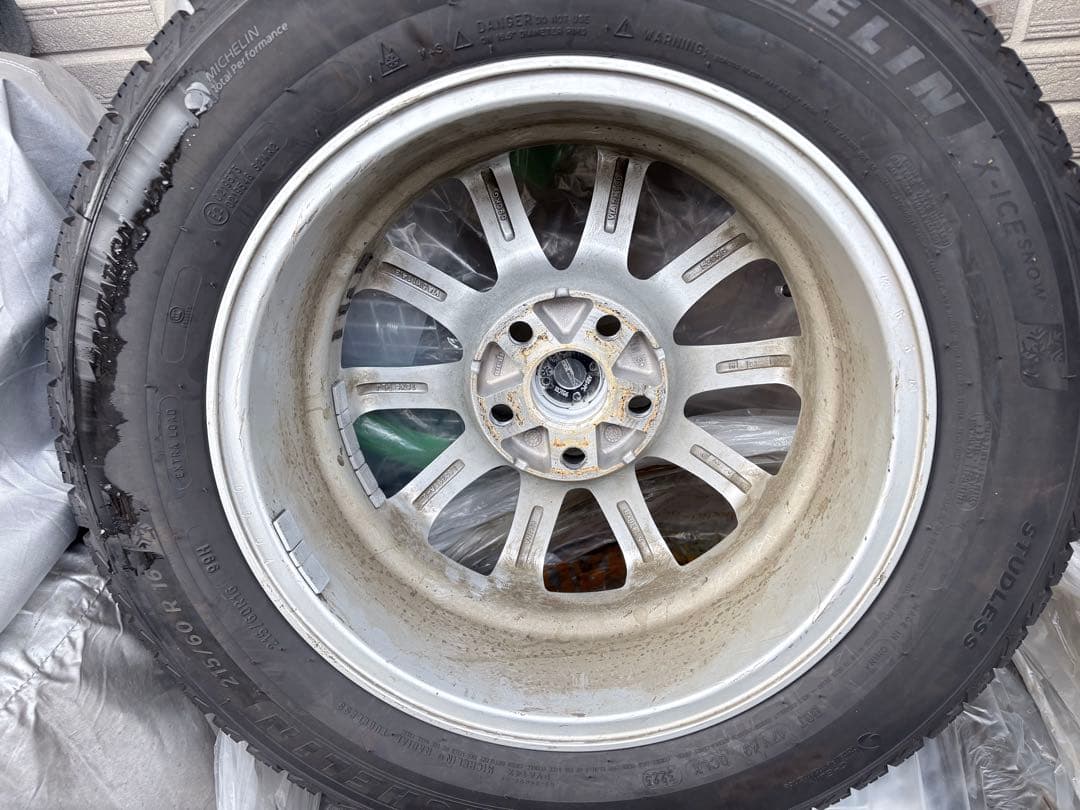 MICHELIN X-ICE 215/60R16 2023年製　トヨタ用