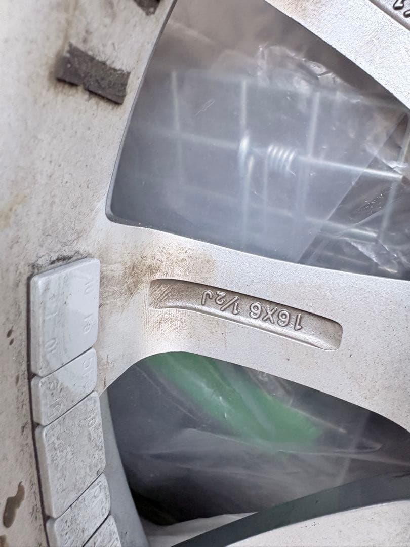 MICHELIN X-ICE 215/60R16 2023年製　トヨタ用