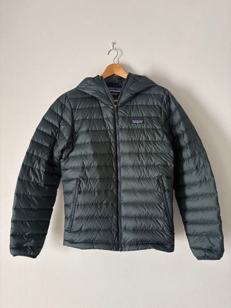 t*i様 パタゴニア　ダウンセーターフーディ　S