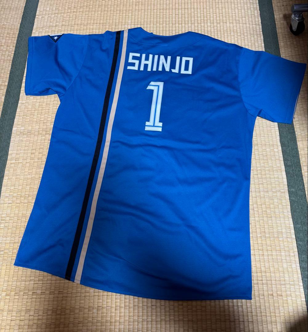 北海道日本ハムファイターズ　新庄剛志　ビジターユニフォーム　XLサイズ　刺繍