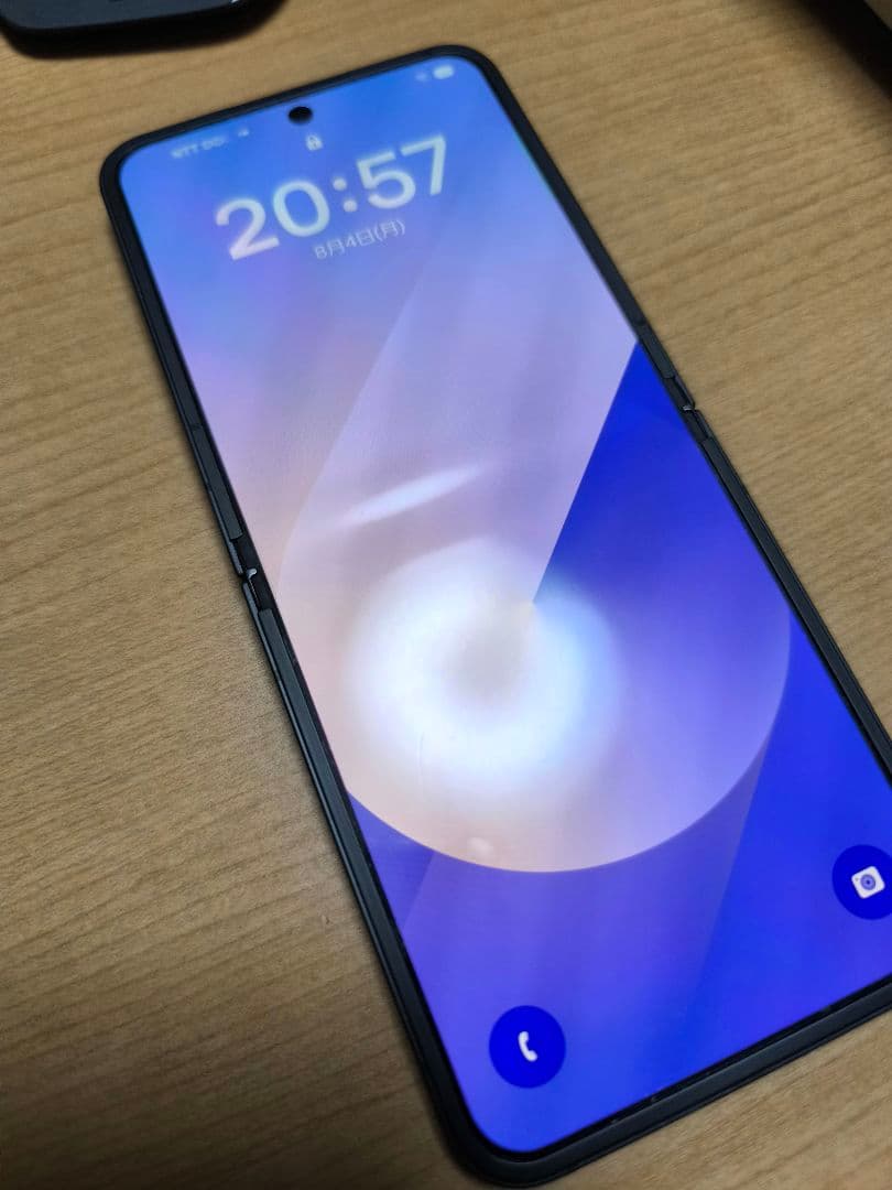 【美品】国内版 Samsung Galaxy Z Flip6 本体 オマケ付き