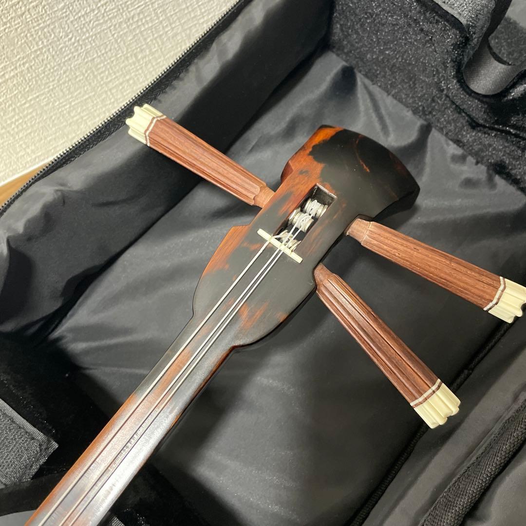 高級 沖縄三線 スンチー塗り 弦楽器 和楽器 民族楽器 ヘビ革 天然革