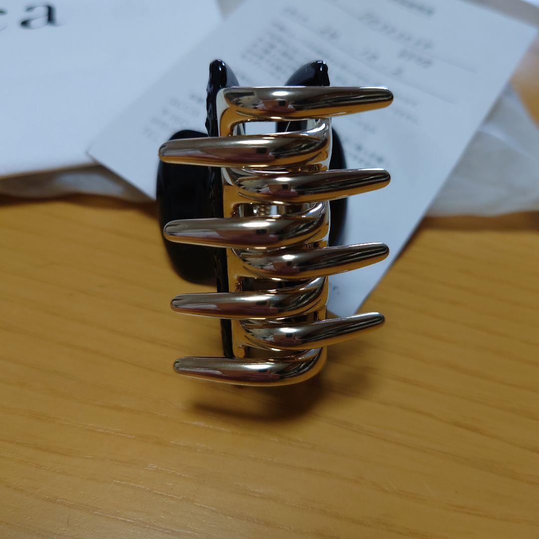 acca ヘアクリップ 黒/ゴールド