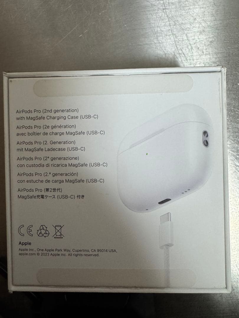 AirPods Pro2 ホワイト 本体と右耳