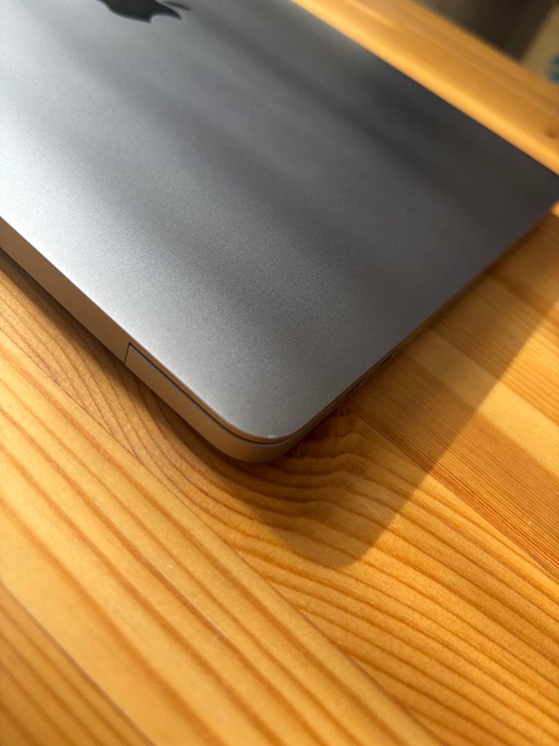 MacBook Pro2020 Core i5•16GB •1TB